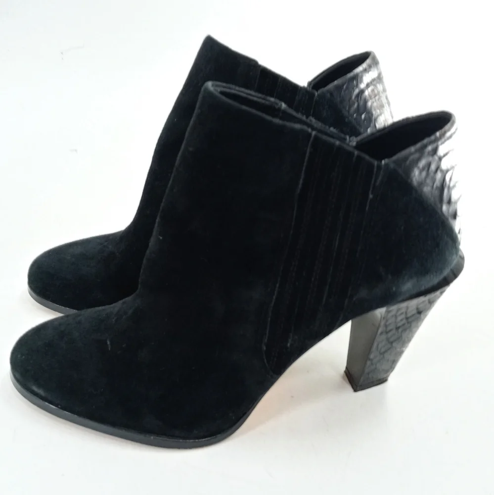 L.A.M.B. Gwen Stefani Black Suede Snake‎ Heel Ankle Boots